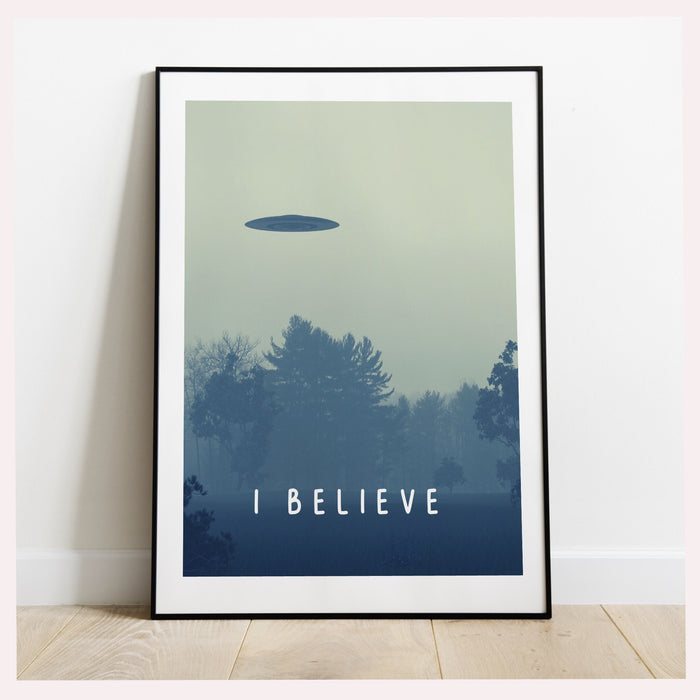 I Believe UFO Poster, Trendy Retro Wall Art Set of 2,  Spaceship Prints, Funny Art, Boys Dorm Wall decor, Boy Gift, Digital Download