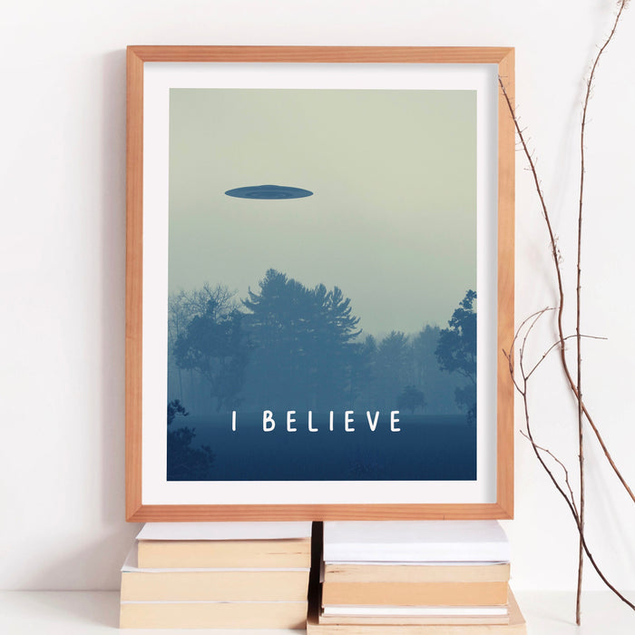 I Believe UFO Poster, Trendy Retro Wall Art Set of 2,  Spaceship Prints, Funny Art, Boys Dorm Wall decor, Boy Gift, Digital Download