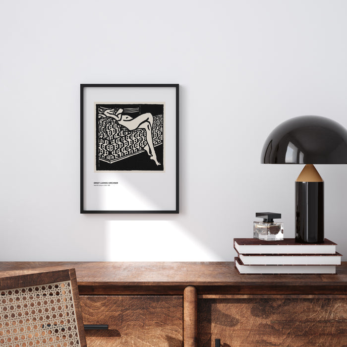 NUDE GIRL LYING ON A SOFA