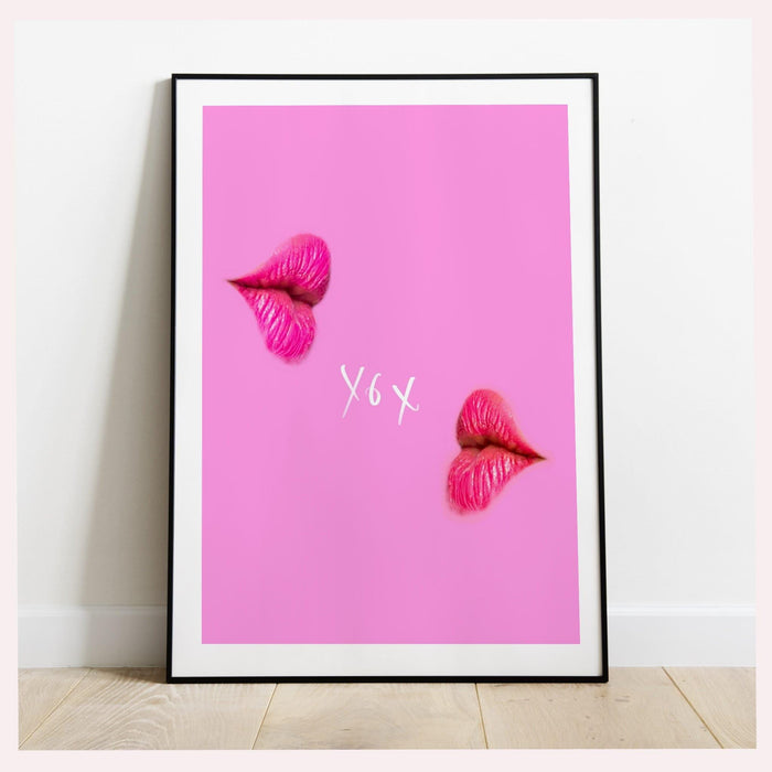 Pink preppy wall art set of 3, digital print, preppy art, preppy poster print, preppy room decor, college room decor, pink wall decor, kiss